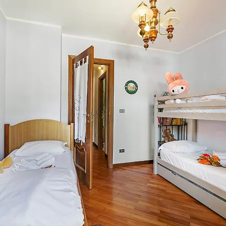 Maison Rosamunda - Happy *