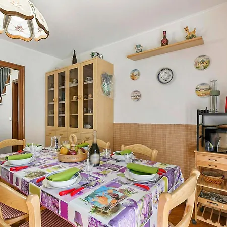 Maison Rosamunda For 6 With Garden - Happy *